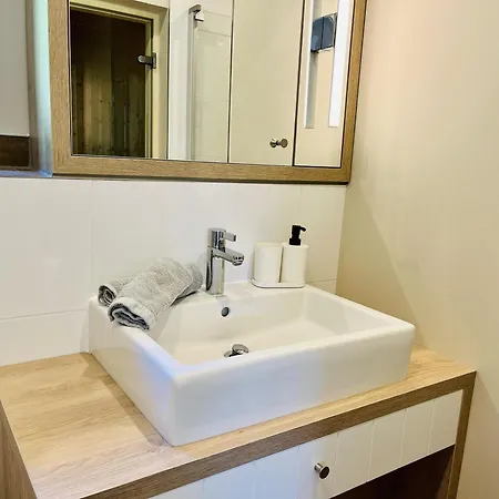 Bodden Hus 27 Klein Stresow Ruegen By Ruyastay 別荘 *