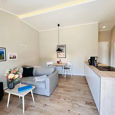 Bodden Hus 27 Klein Stresow Ruegen By Ruyastay 別荘 プットブス