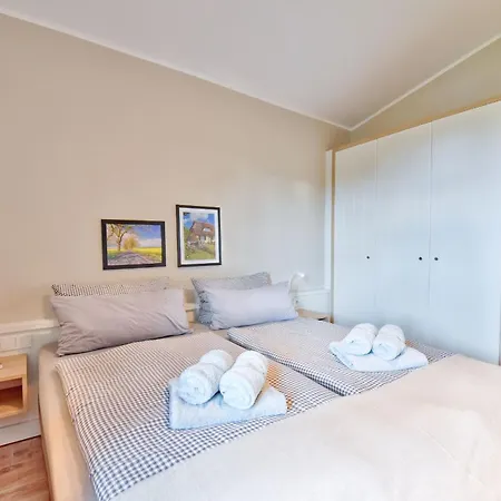 Bodden Hus 27 Klein Stresow Ruegen By Ruyastay بيت للعطل